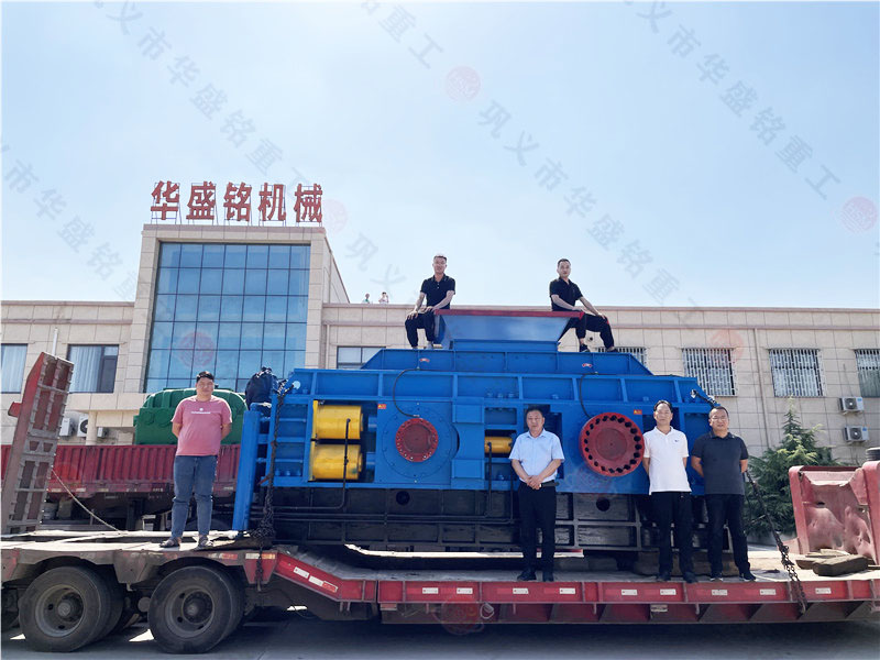 砂廠老板想要高產(chǎn) 還想簡單易維護(hù) 就用對(duì)輥制砂機(jī)
